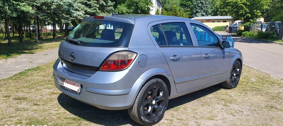 Opel Astra cena 7300 przebieg: 251457, rok produkcji 2005 z Pleszew małe 742